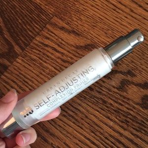Urban decay self adjusting complexion primer